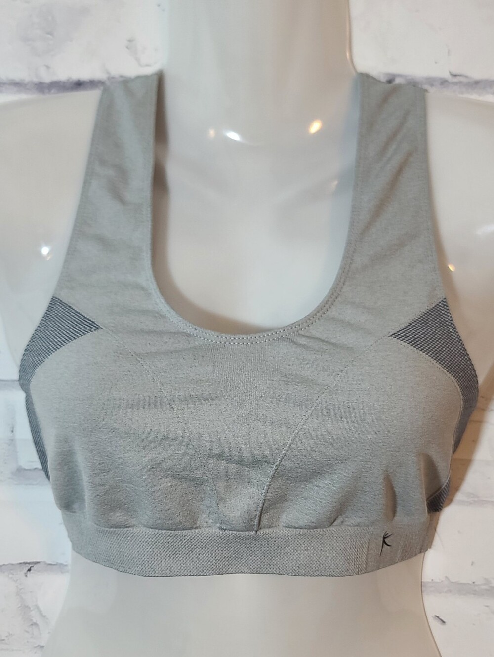Danskin Now Seamless Medium Support Racerback Sports Bra Gray L Wireless